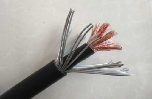 計算機電纜3.25-1.png